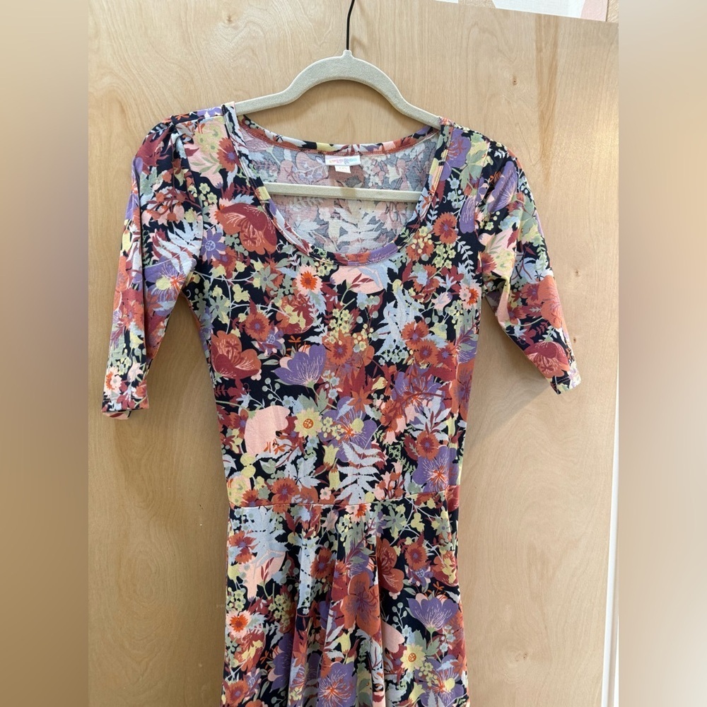 Lularoe Nicole Tropical Stretch Dress. - Picture 5 of 10
